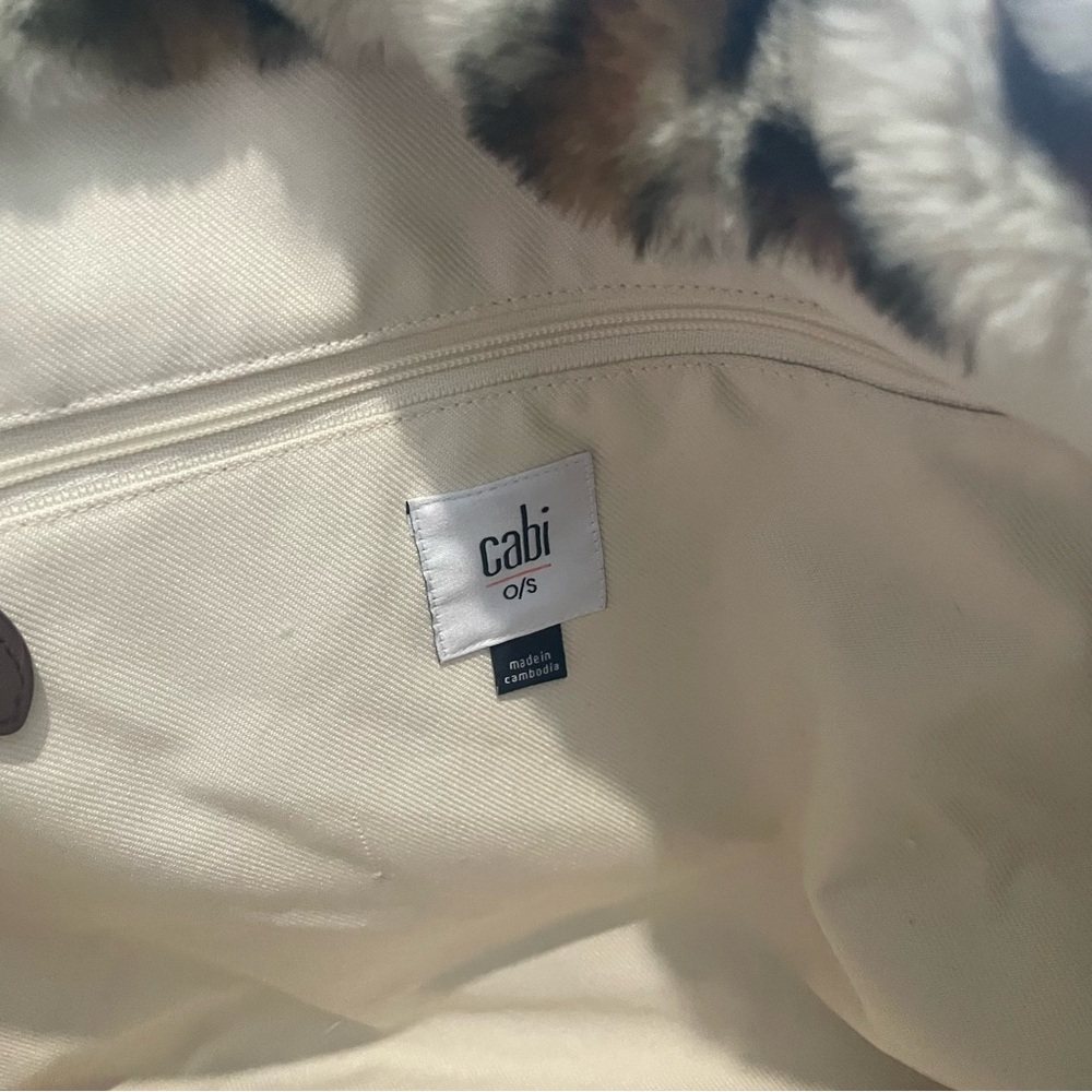 Cabi Chase Tote - Picture 5 of 8